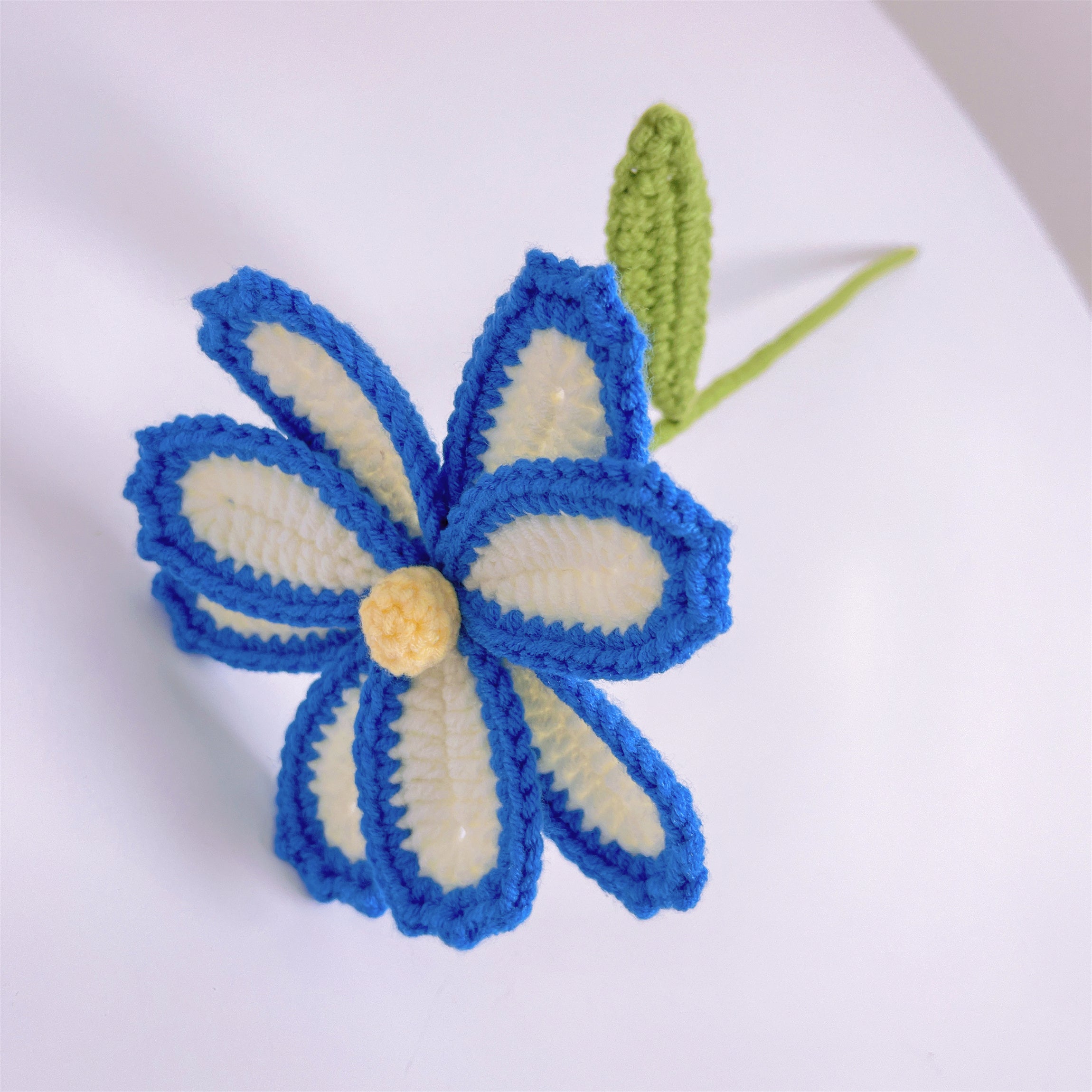 Mountain Sunshine Crochet Sunflower & Edelweiss Bouquet - Handmade Sunflower & Alpine Flower Arrangement, Hypoallergenic First Meeting Gift - Perfect for Graduations, Housewarming & Friendship Gifts
