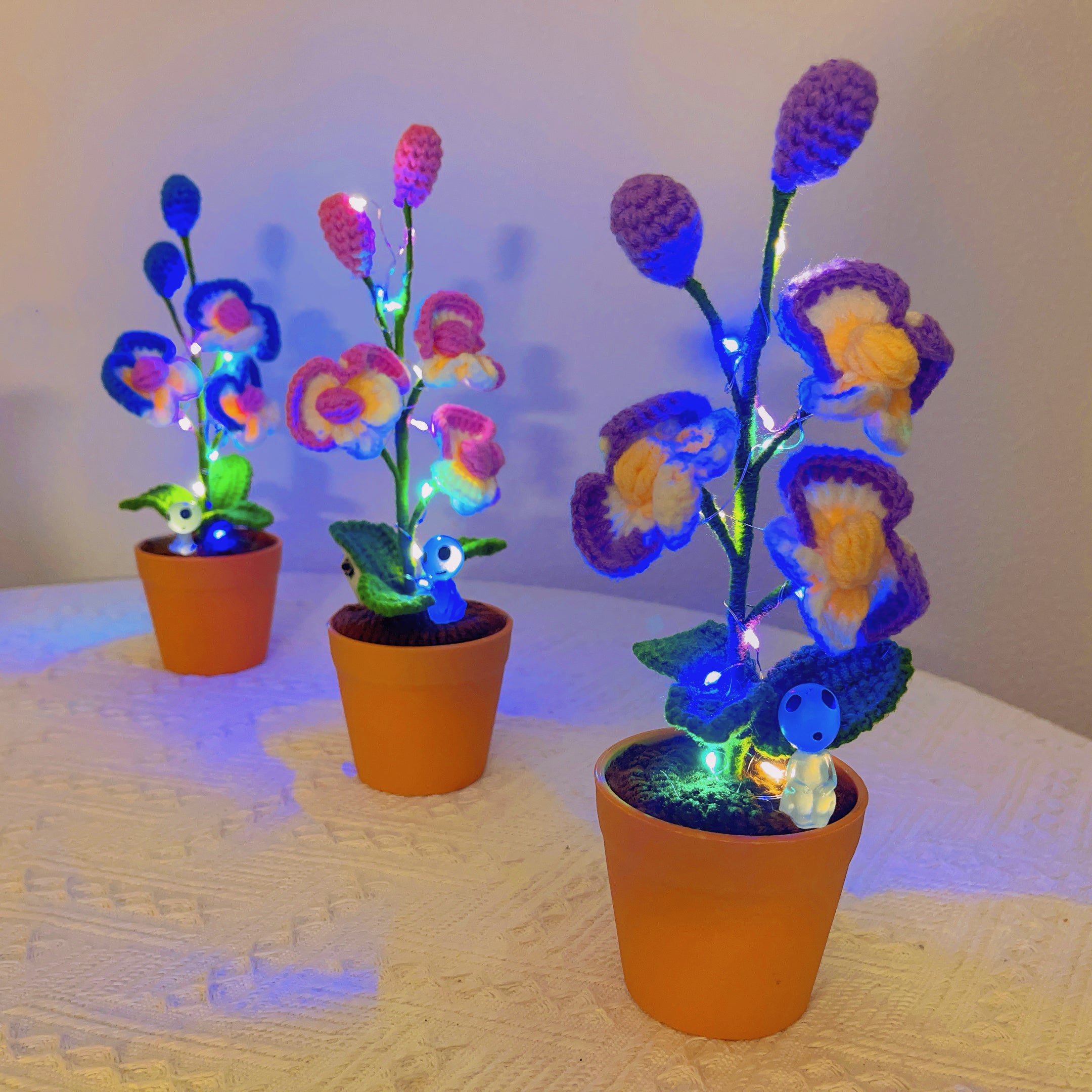 Handmade Crochet Butterfly Orchid Plant - Realistic Faux Flower - Unique Home Decor - Plant Lovers - Handcrafted - Phalaenopsi - Single Stem