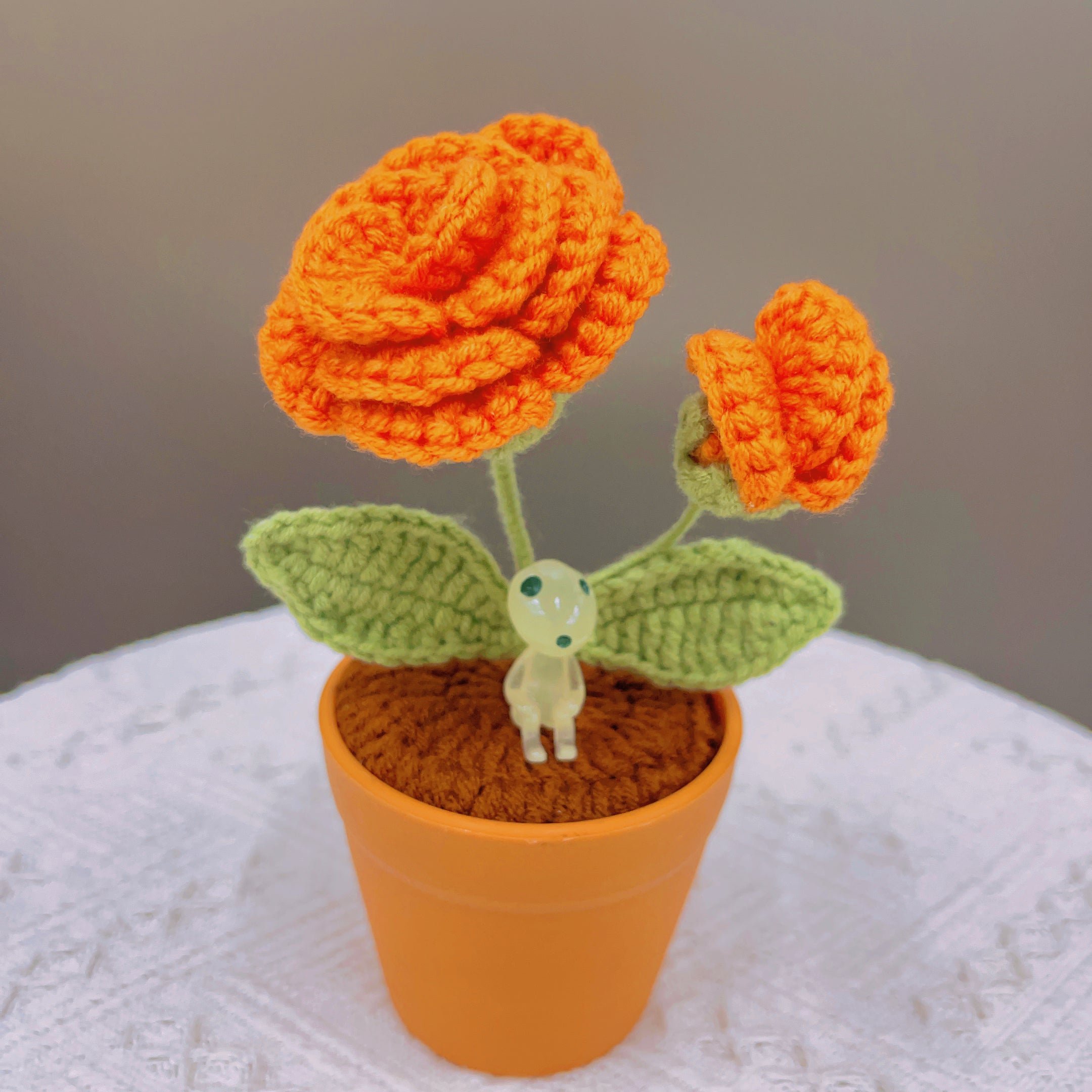 Handmade Crochet Rose Plant - Realistic Faux Flower - Unique Home Decor - Perfect Gift for Plant Lovers - Handcrafted - Father Day Gift 2024