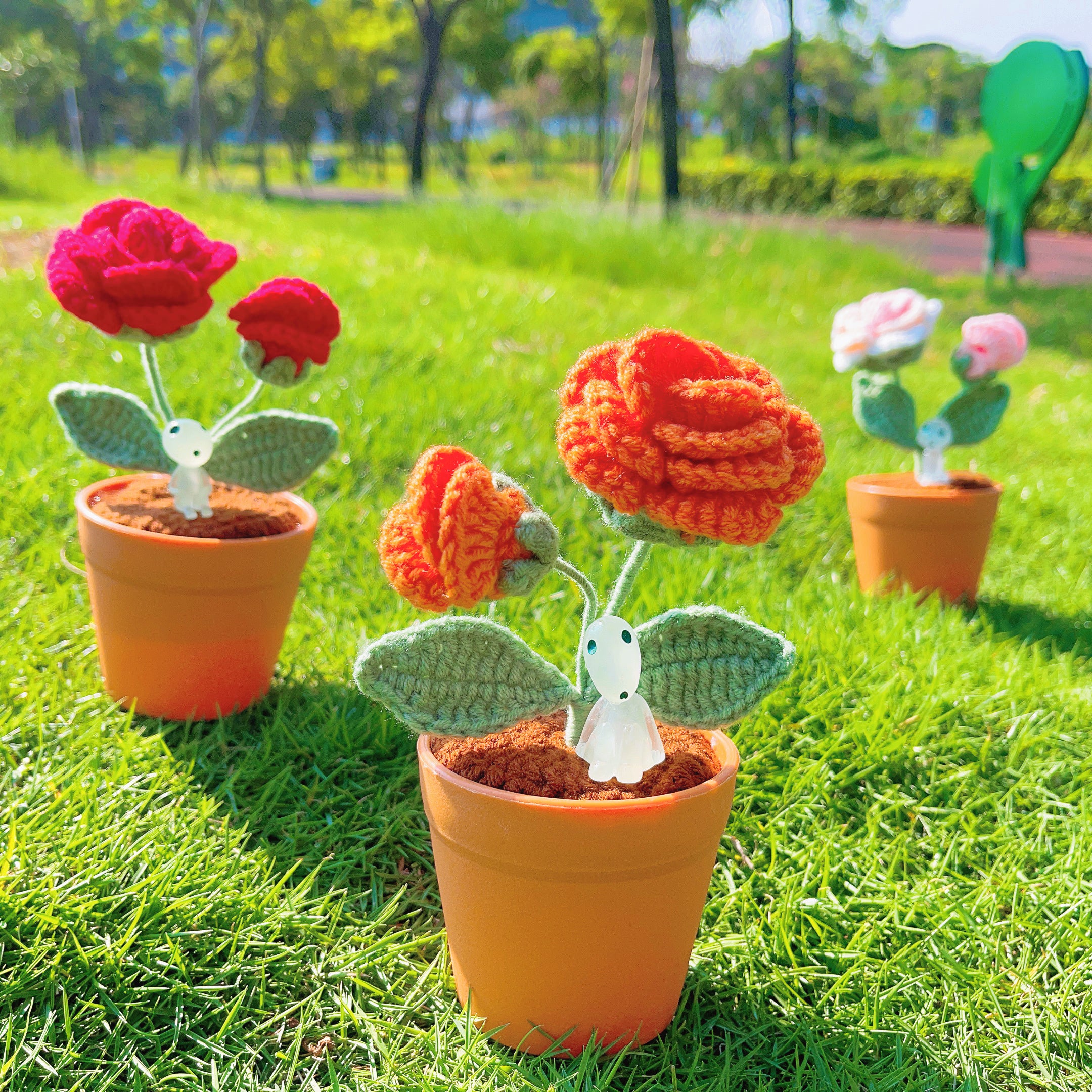 Handmade Crochet Rose Plant - Realistic Faux Flower - Unique Home Decor - Perfect Gift for Plant Lovers - Handcrafted - Father Day Gift 2024