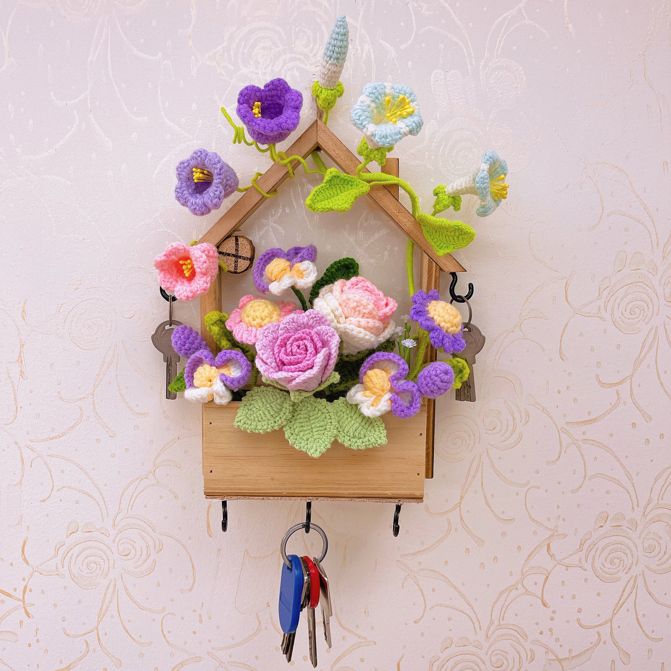 Handcrafted Wooden Key Holder Wall Decor with Hooked Floral Design - Rustic Home Decoration - Perfect for Entryways and Gifts