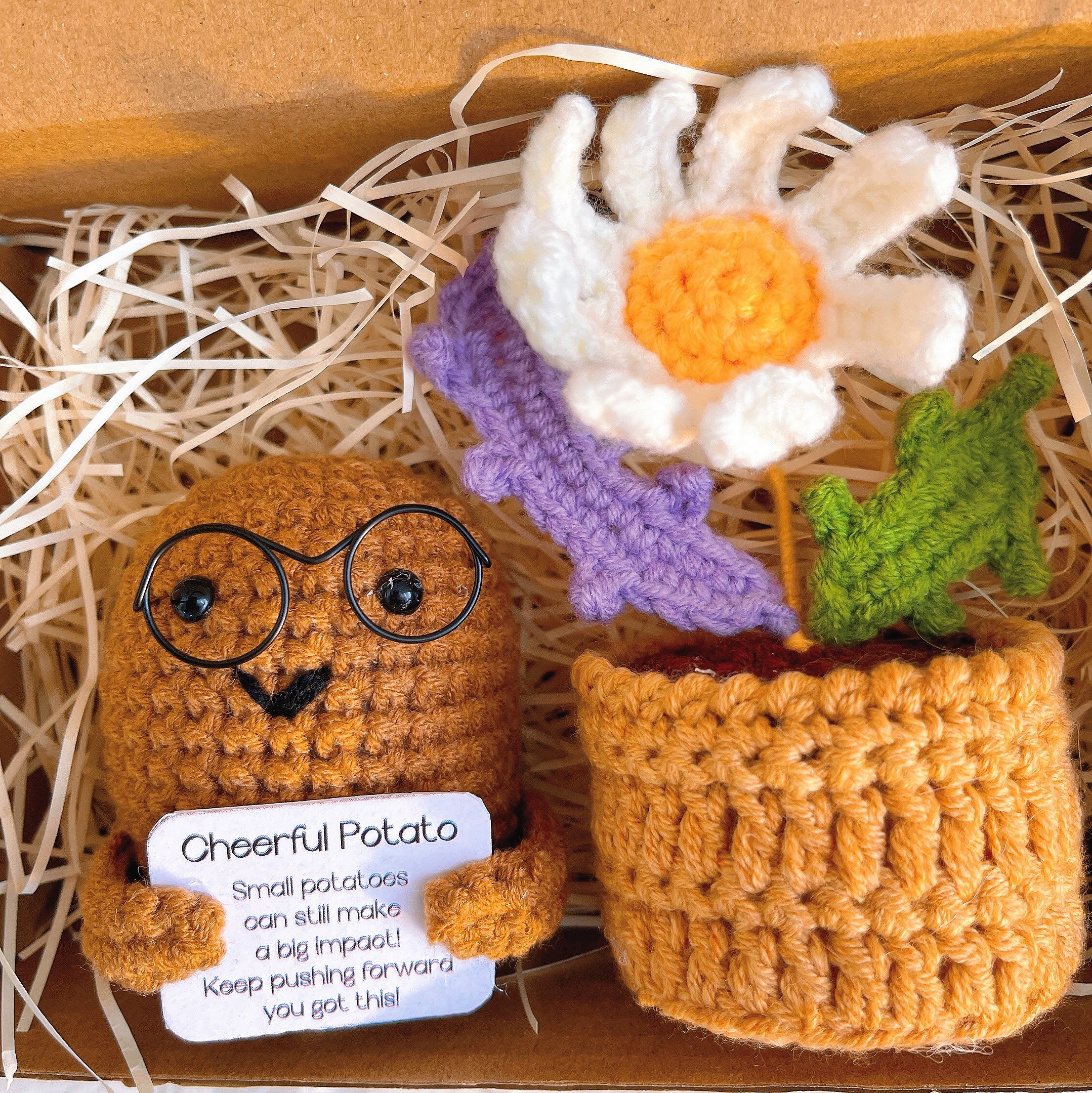 Handcrafted Cheerful Potato Desk Figurine with Customizable Card, Miniature Garden Potted Plants - Perfect for Home Decor, Gifts, Motivation, and Special Occasions