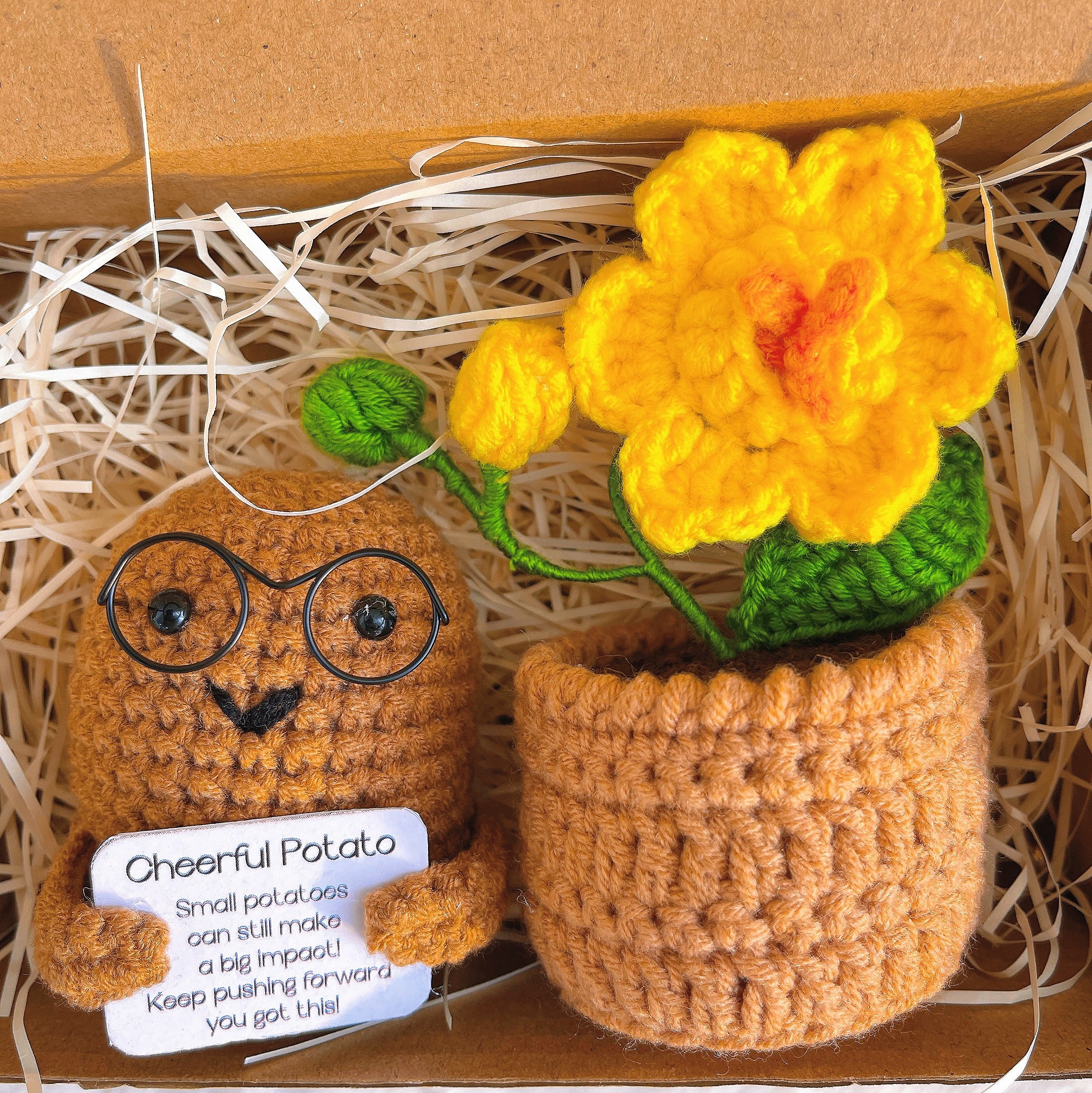 Handcrafted Cheerful Potato Desk Figurine with Customizable Card, Miniature Garden Potted Plants - Perfect for Home Decor, Gifts, Motivation, and Special Occasions