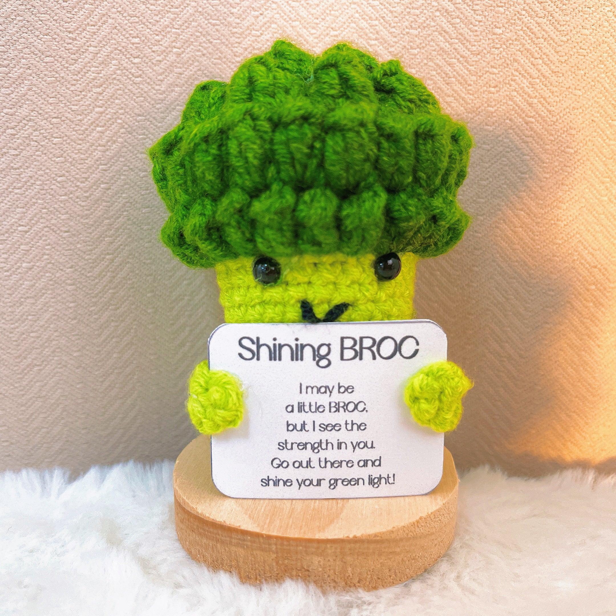 Handcrafted Broccoli Figurine with Customizable Card - Gift for Veggie Lovers, Motivational Desk Accessory, Eco-Friendly, Birthdays