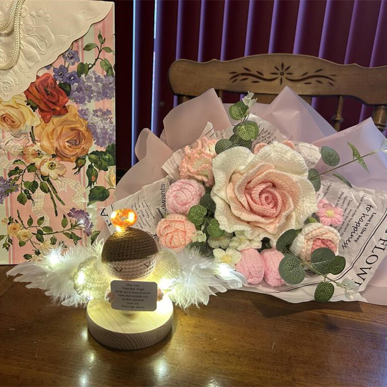 Blooming Splendor: Handcrafted Crocheted Pink Collection Bouquet - A Luxurious Tapestry of Yarn and Elegance for Unforgettable Valentine‘s Moments - Roses, Tulip, Pompoms, Carnations