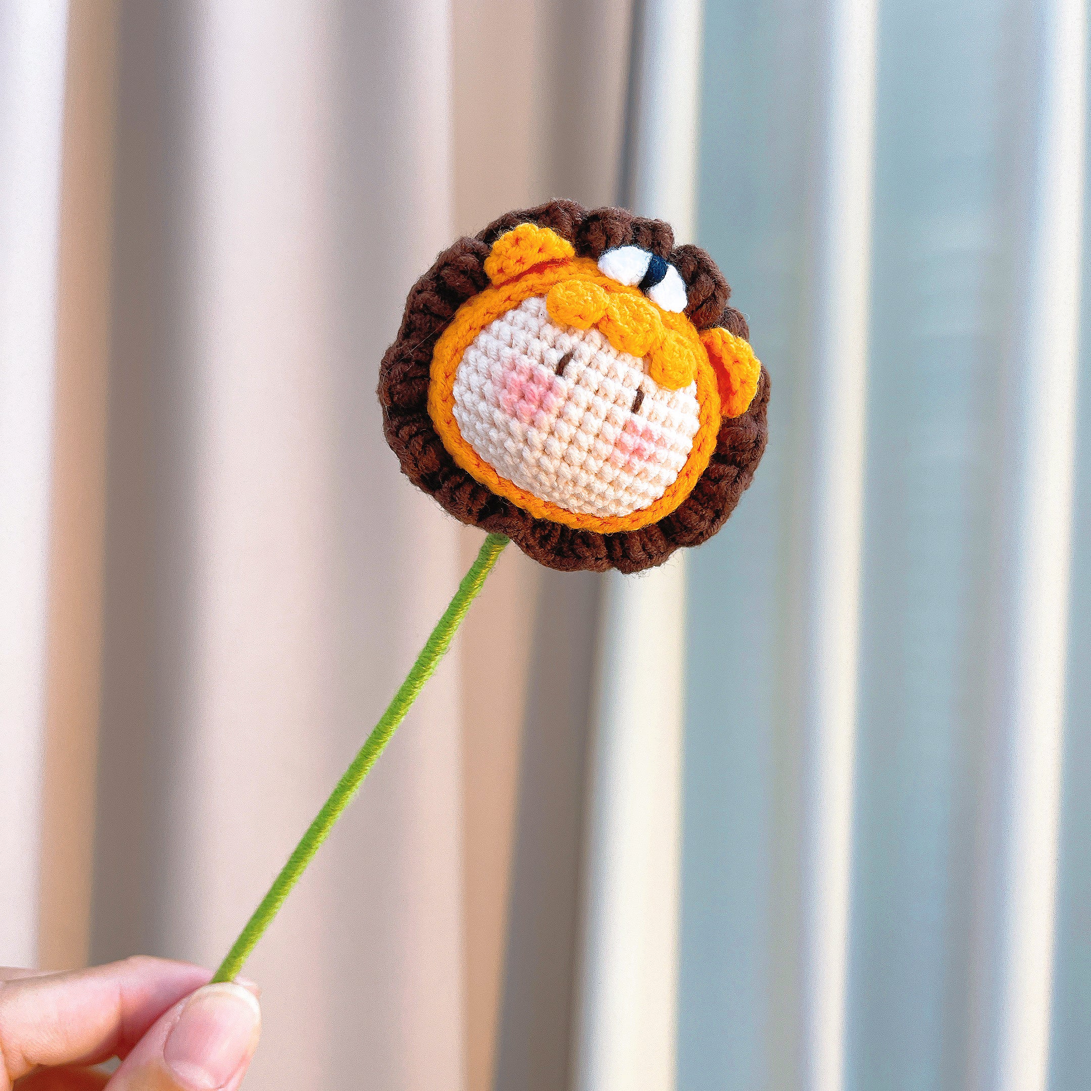 Crochet Leo Zodiac Bouquet - Handmade Sunflowers with Plush Lion Doll - Hypoallergenic Floral Gift for Birthdays, Weddings