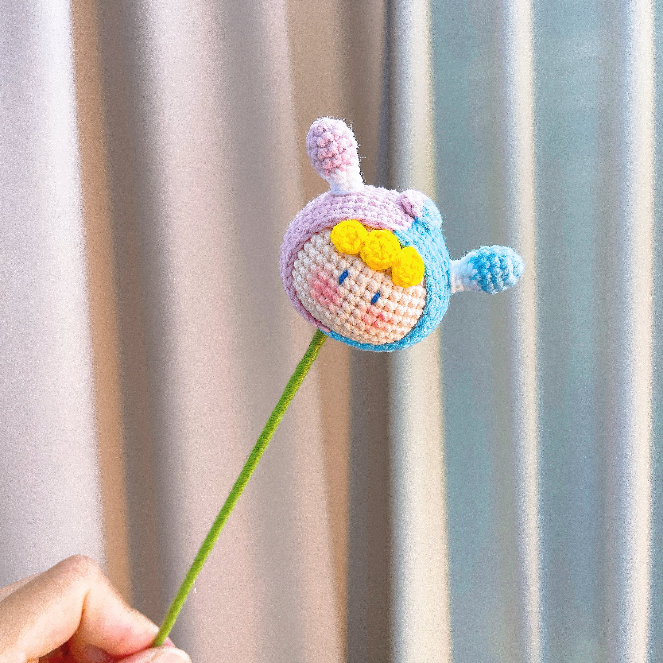 Crochet Gemini Zodiac Bouquet - Handmade Lavender Flowers with Twin Dolls - Hypoallergenic Floral Gift for Birthdays, Weddings
