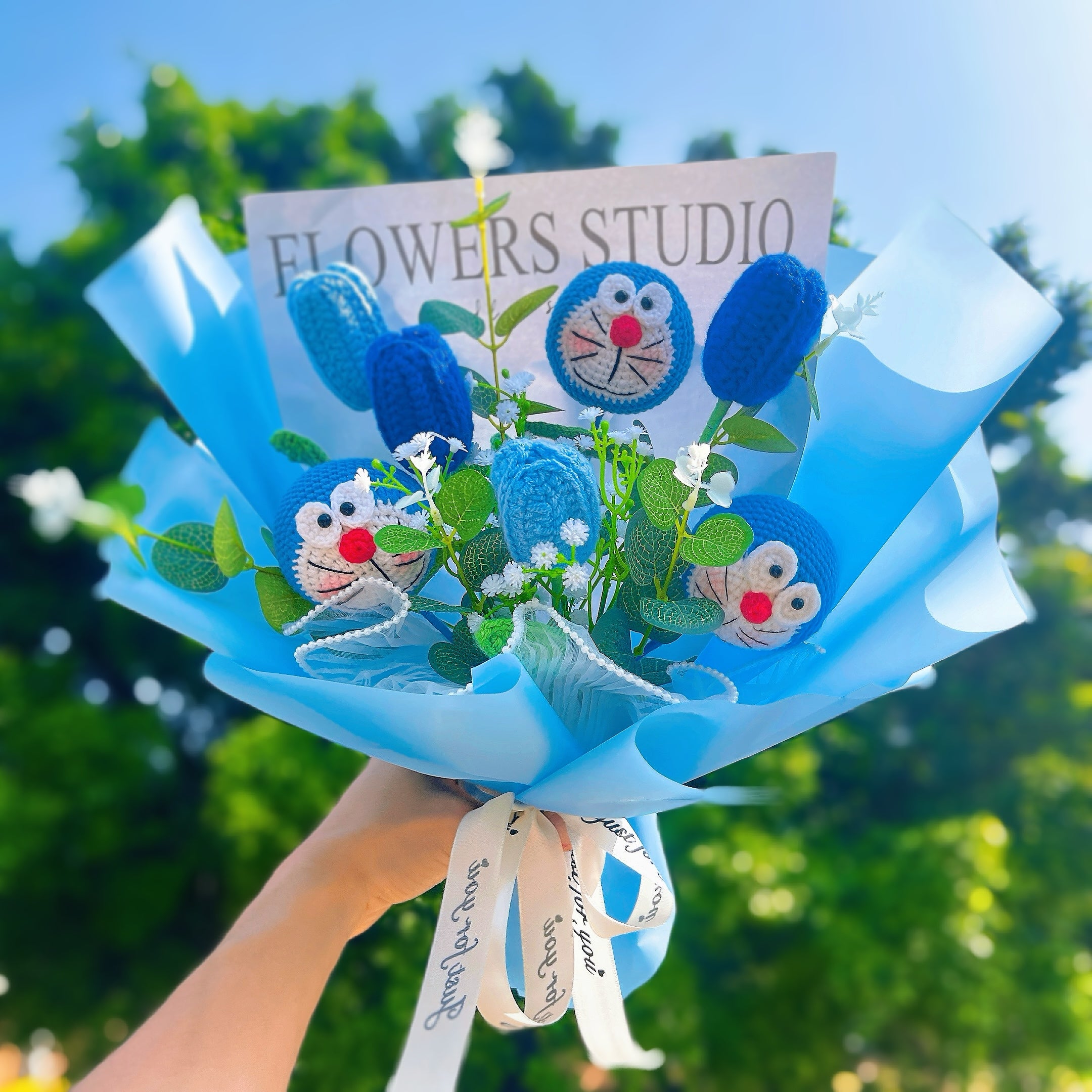Handmade Crochet Robot Cat Theme Flower Bouquet - Allergy-Friendly Gift – Customized Japanese Anime Birthday Graduation Bouquet