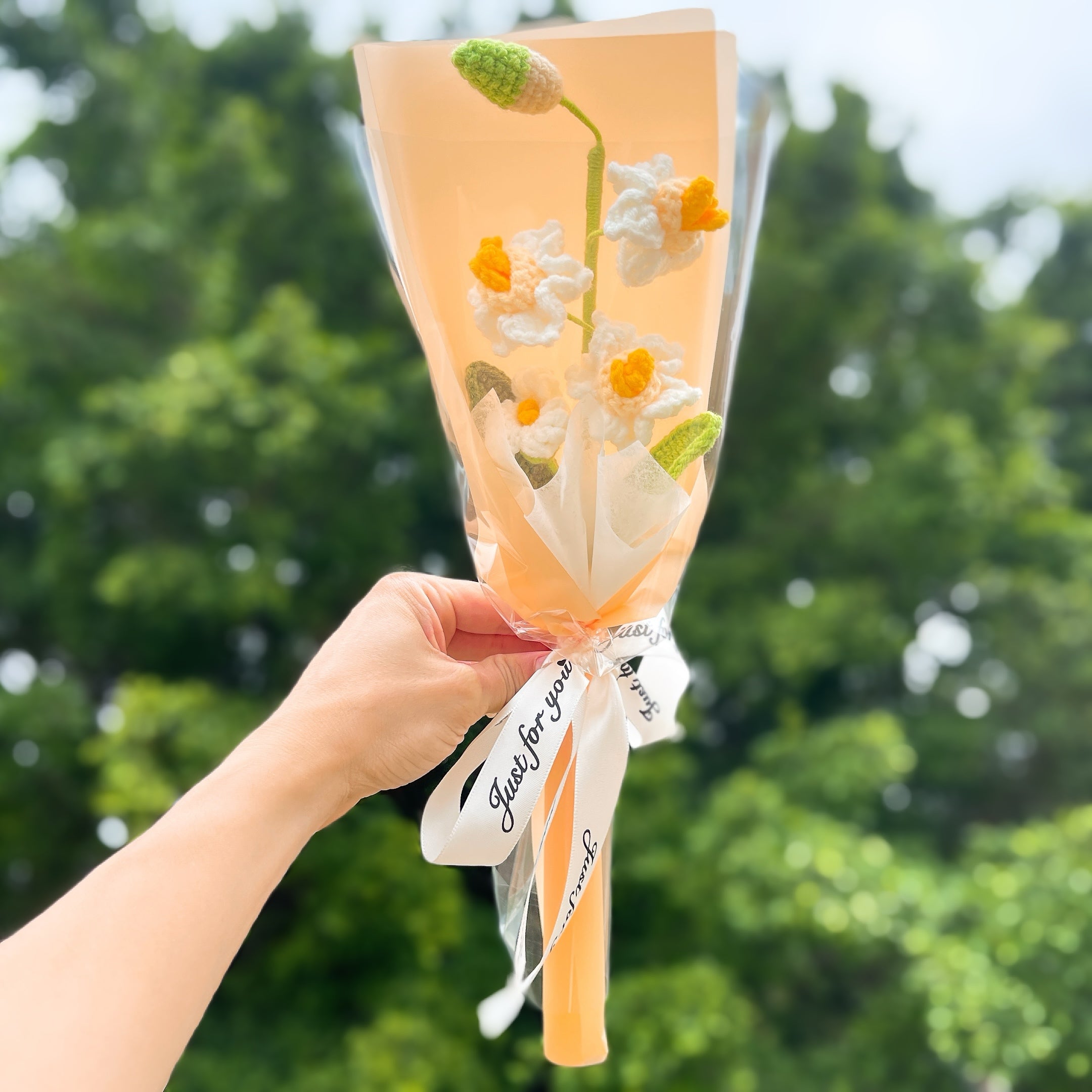 March Birth Month Daffodil Narcissus Bouquet - Hand-Crocheted Single Stem Birthday Flower Arrangement with Elegant Wrapping