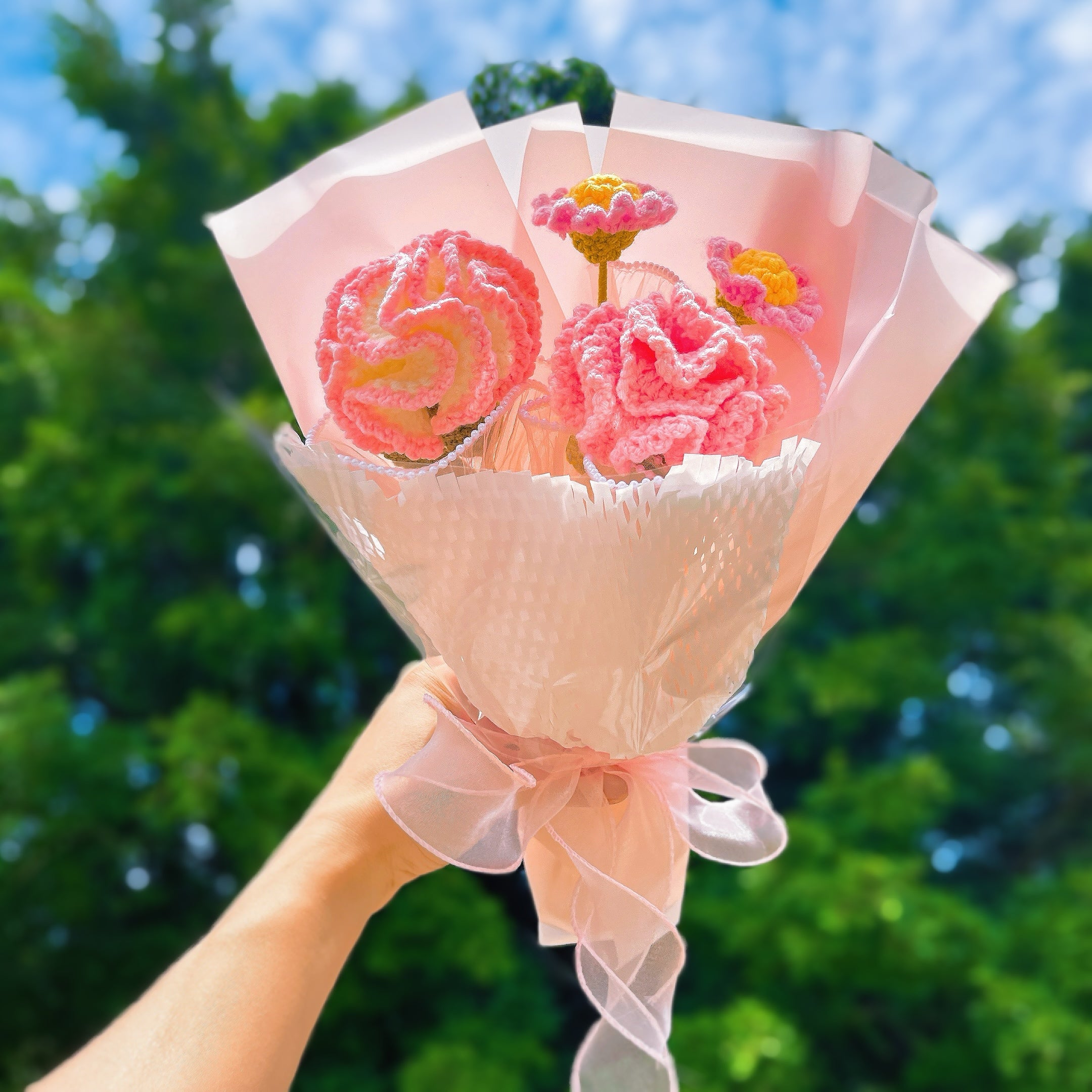 Hanaya Series Handmade Pink Theme Carnations Crochet Bouquet - Hypoallergenic Everlasting Floral Arrangement Mother's Day Gift Set