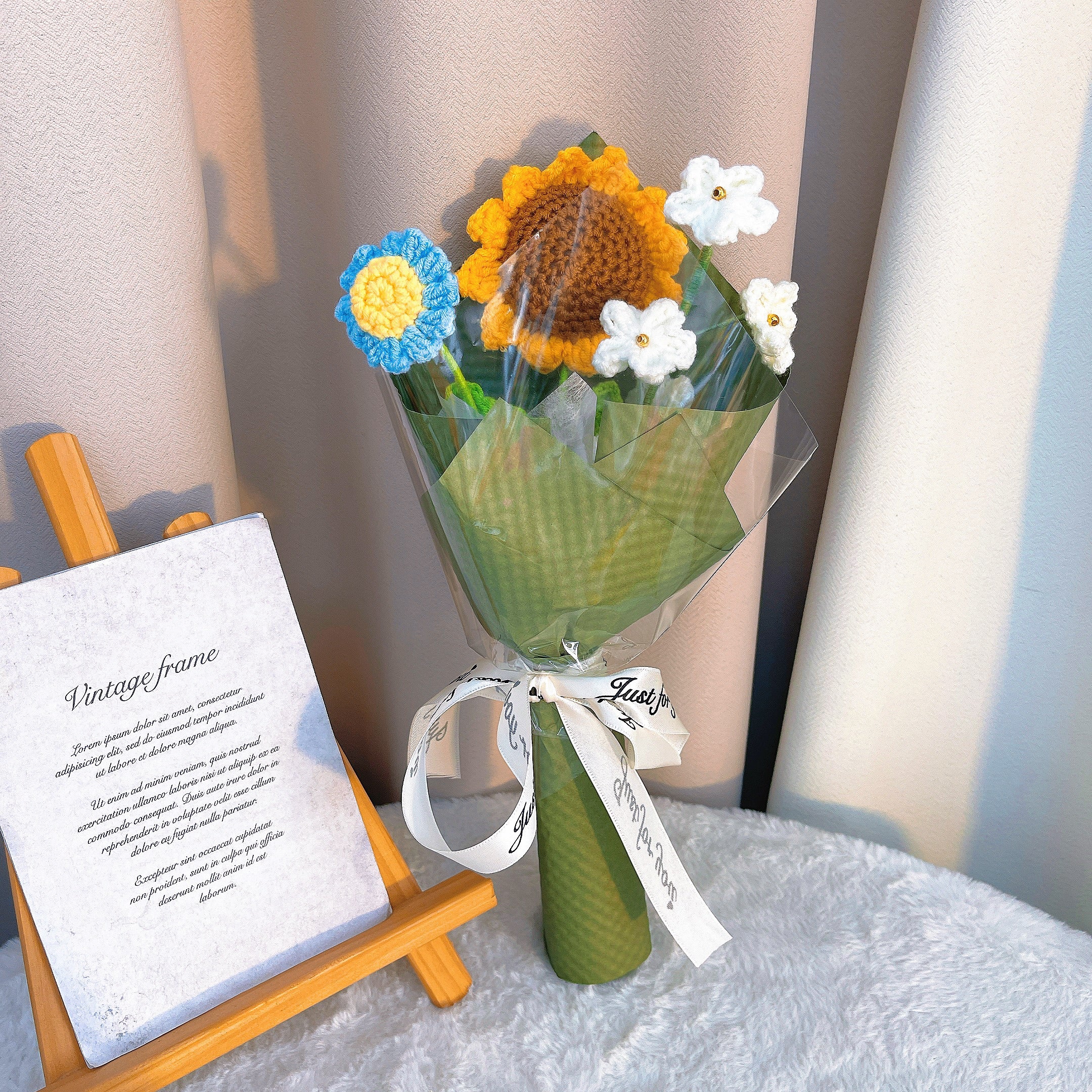 Sunny Memories Crochet Sunflower Bouquet - Cheerful Handmade Sunflower with Daisy Forget-Me-Nots, Hypoallergenic First Meeting Gift - Perfect for Summer Weddings, Graduation & Housewarming