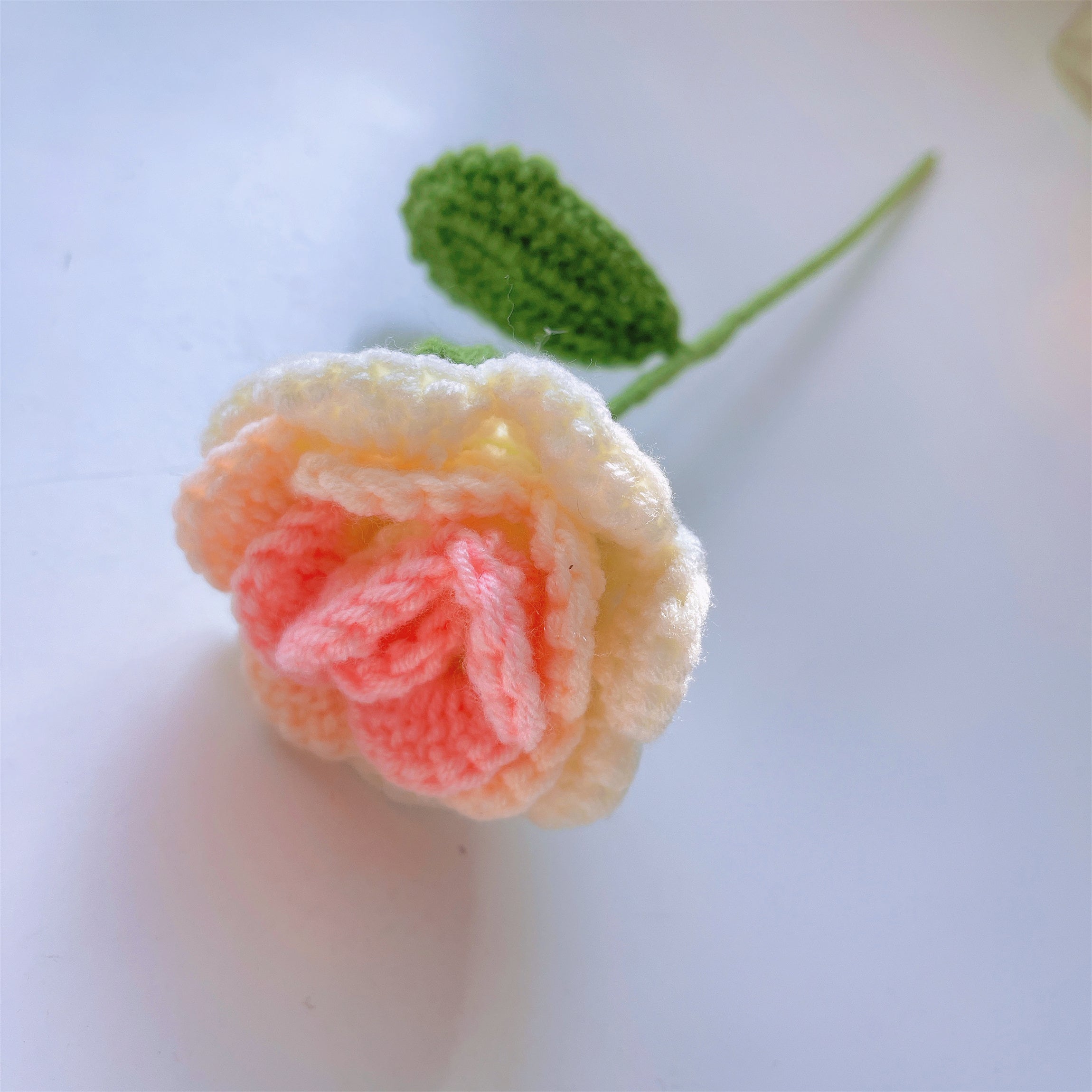 Blooming Splendor: Handcrafted Crocheted Pink Collection Bouquet - A Luxurious Tapestry of Yarn and Elegance for Unforgettable Valentine‘s Moments - Roses, Tulip, Pompoms, Carnations