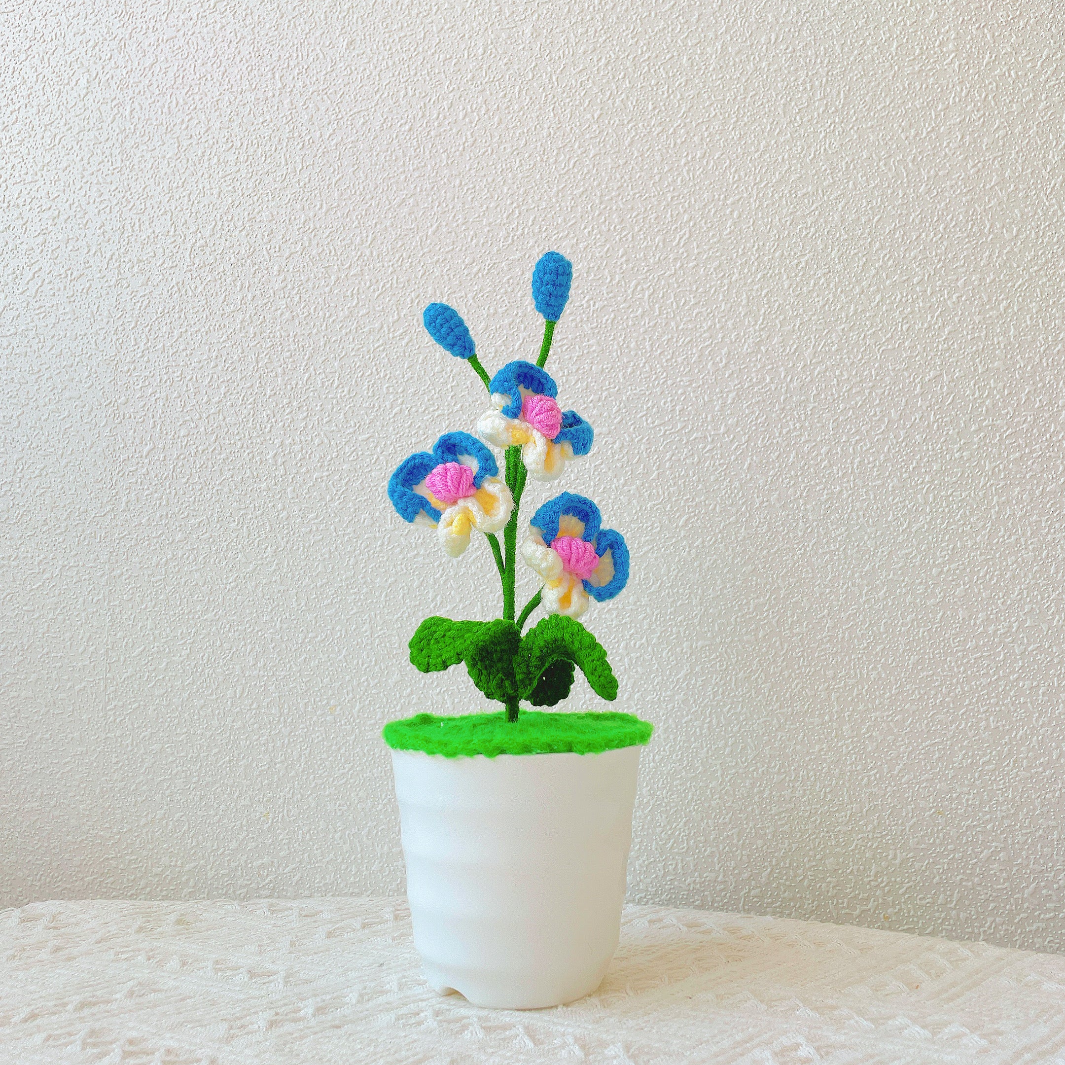 Handmade Crochet Butterfly Orchid Plant - Realistic Faux Flower - Unique Home Decor - Plant Lovers - Handcrafted - Phalaenopsi - Single Stem
