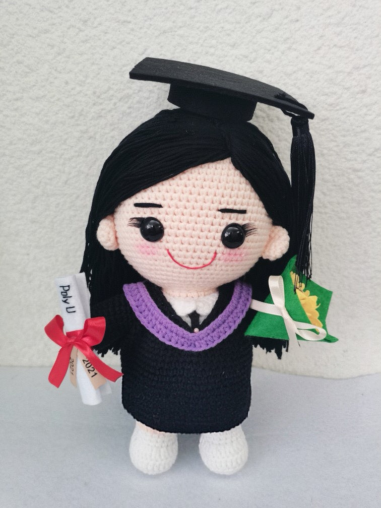 Custom Handmade Crochet Doll (28cm) - Personalized Boy Girl Pets Graduate Engagement Wedding Photo to Doll - Unique Gift for Birthday, Wedding, Anniversary, Graduation, Valentine's Day