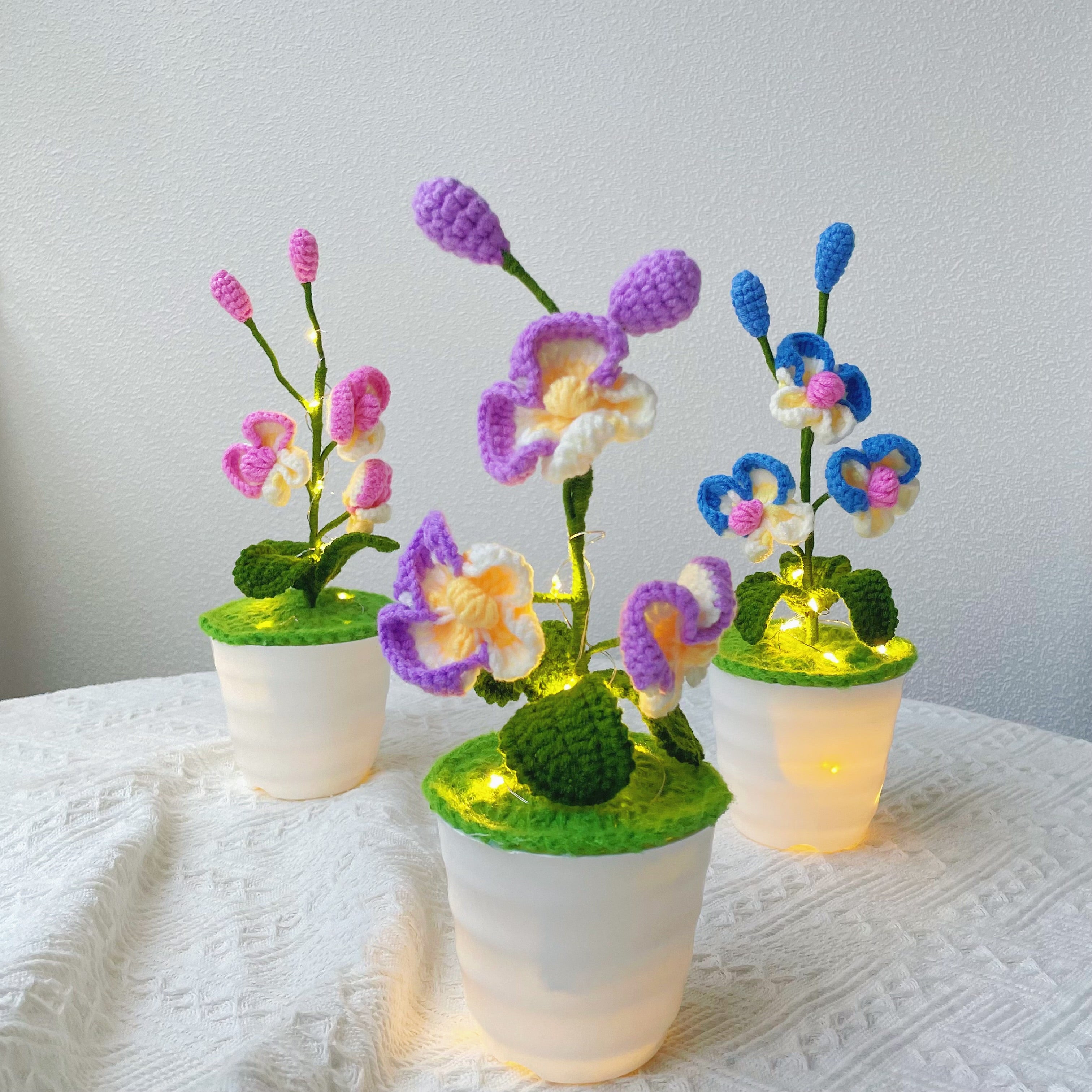 Handmade Crochet Butterfly Orchid Plant - Realistic Faux Flower - Unique Home Decor - Plant Lovers - Handcrafted - Phalaenopsi - Single Stem