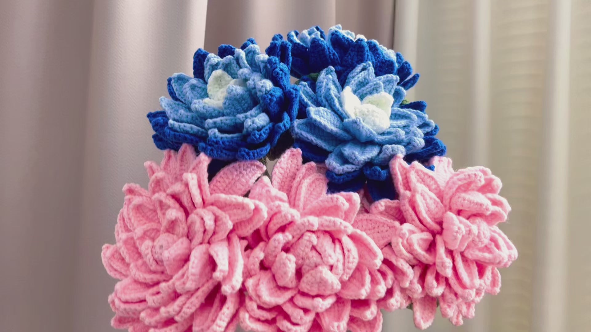 Handmade Crochet Dahlia Flower Bouquet – Realistic 7-Layer Heavy Craft Floral Arrangement, Hypoallergenic Gift for Wedding, Anniversary, Mother’s Day