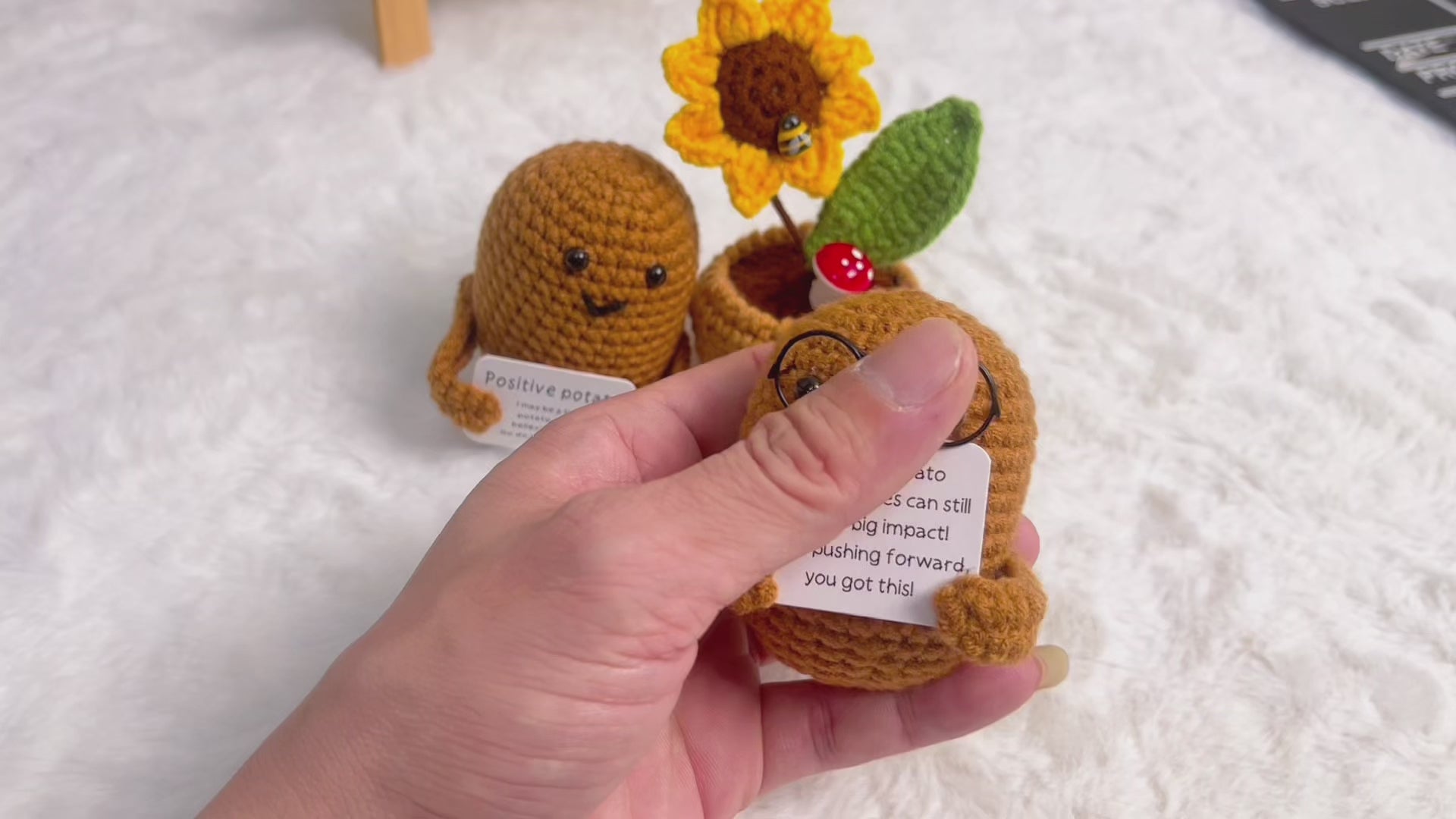 Handcrafted Cheerful Potato Desk Figurine with Customizable Card, Miniature Garden Potted Plants - Perfect for Home Decor, Gifts, Motivation, and Special Occasions