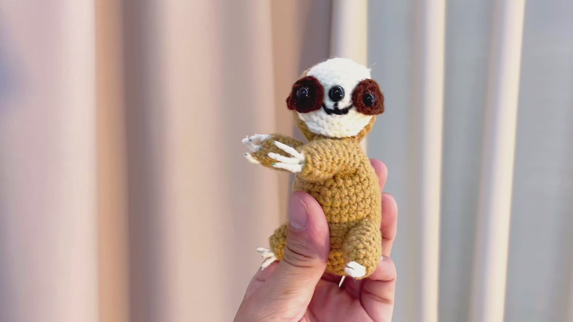 Crochet Sloth Plushie - White Face & Light Brown Body Sloth with Flower Bouquet Accessory, Hypoallergenic Gift for Animal Lovers, Baby Shower, Birthday, Christmas Decoration