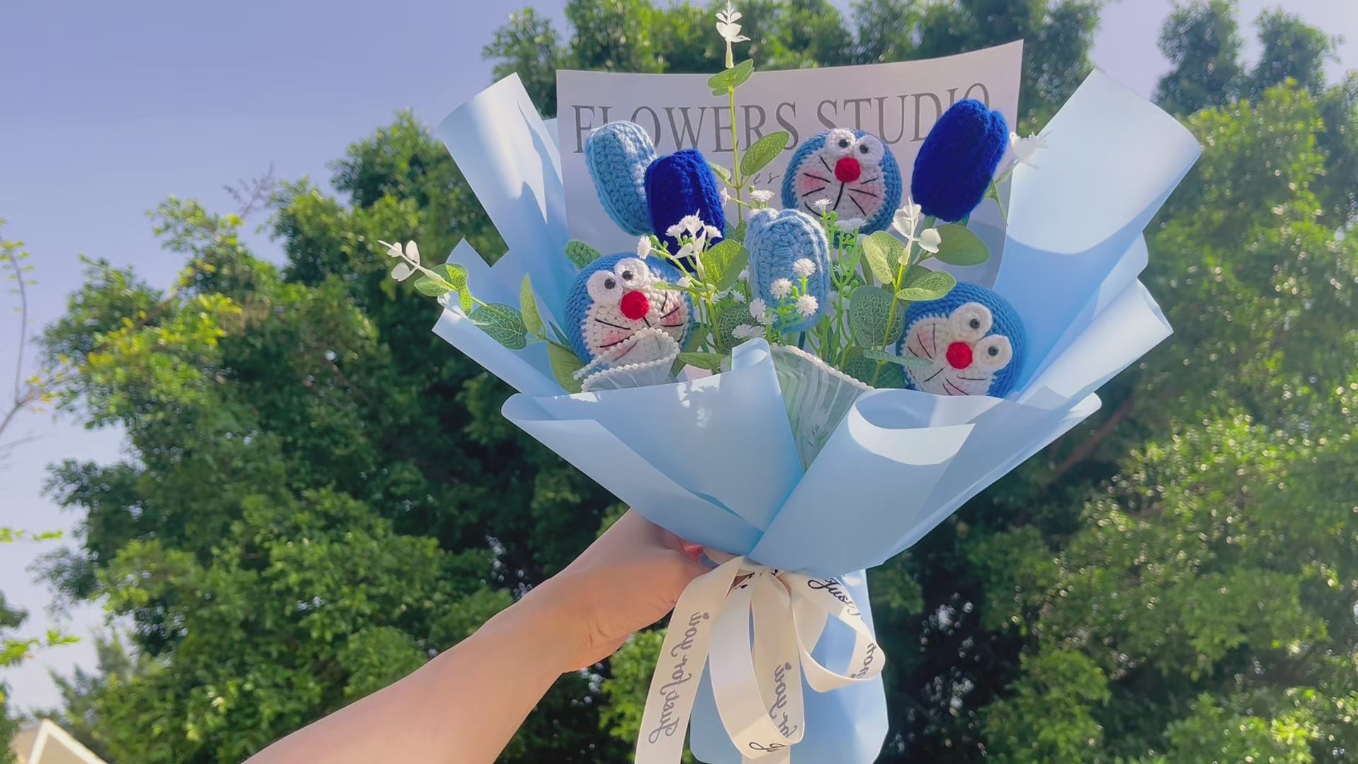 Handmade Crochet Robot Cat Theme Flower Bouquet - Allergy-Friendly Gift – Customized Japanese Anime Birthday Graduation Bouquet