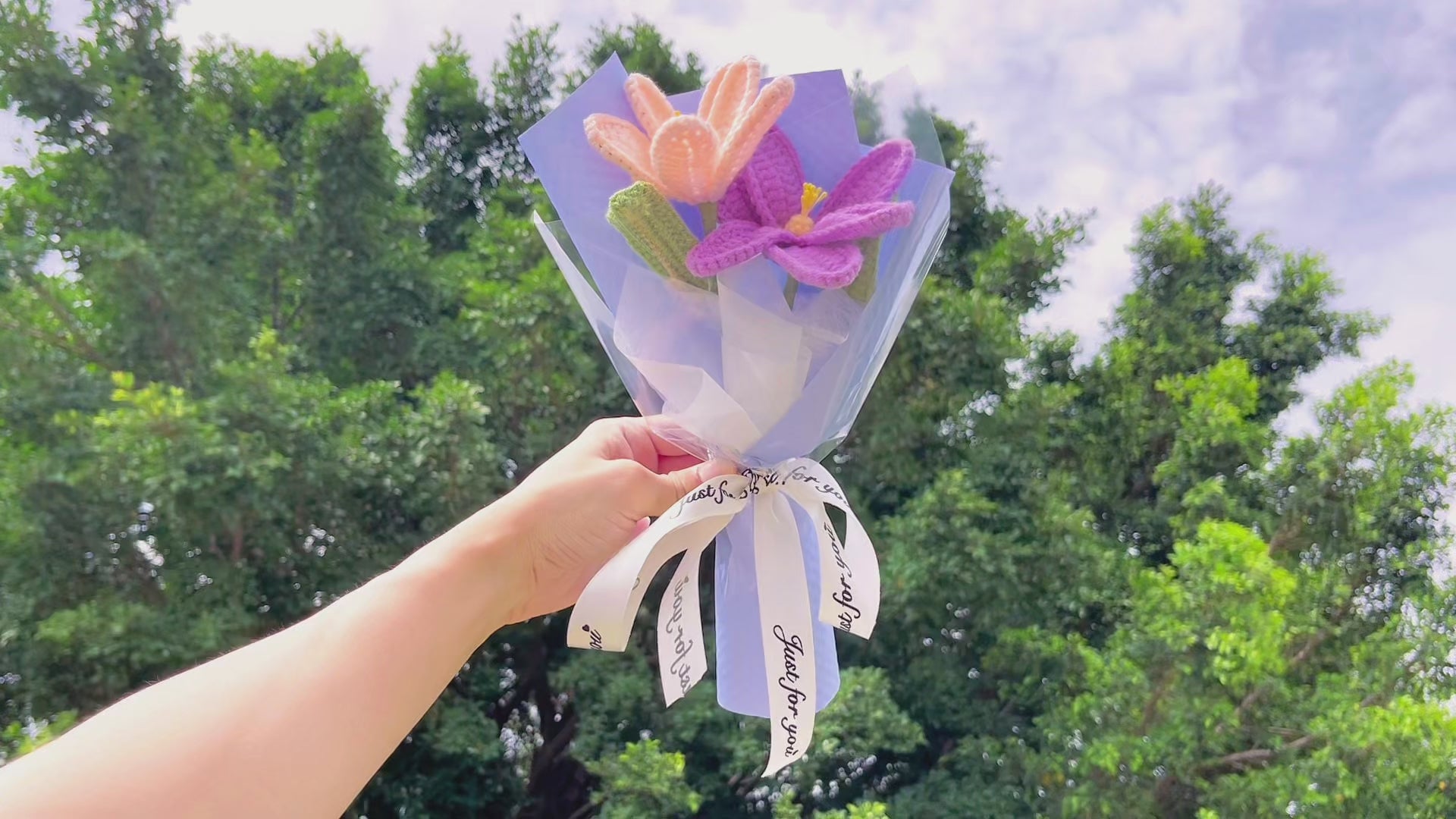 Tulip Serenade Crochet Tulip Bouquet - Handmade Tulips, Hypoallergenic First Meeting Gift, Anniversaries & Romantic Gifts