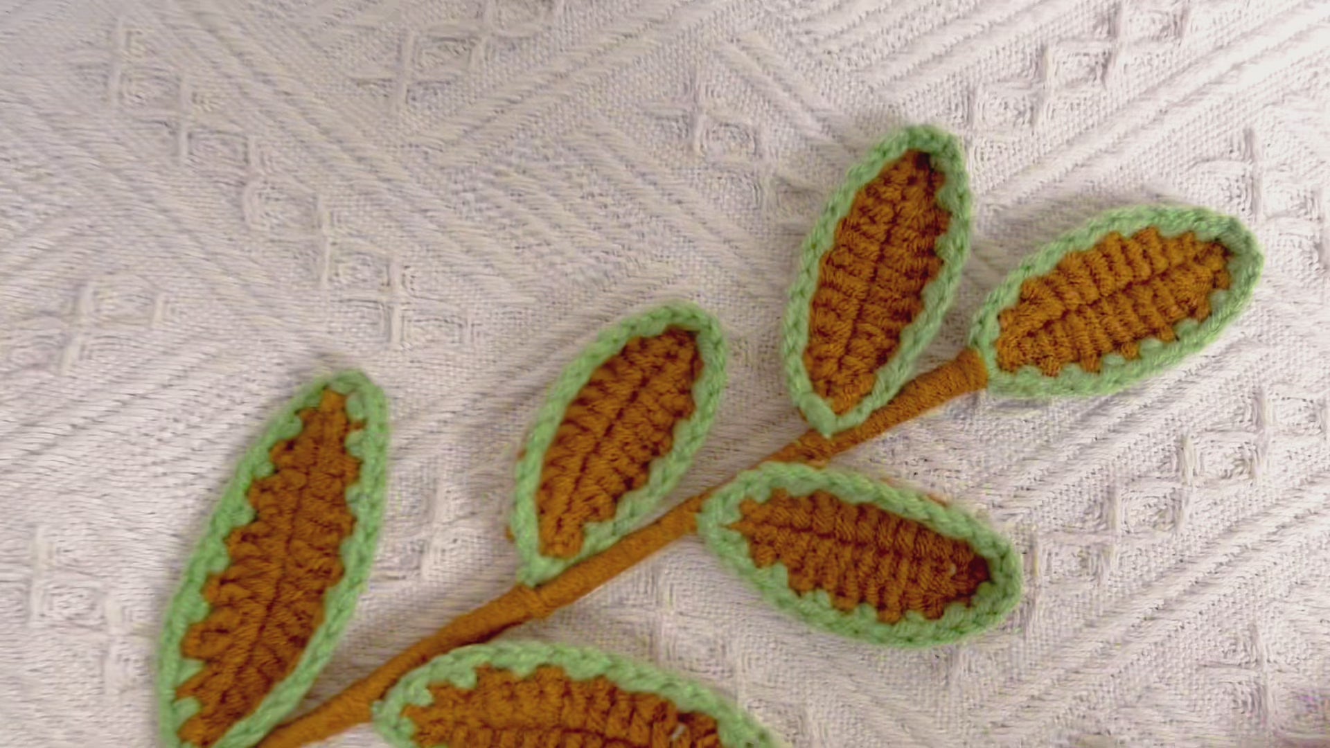 Handmade Crochet Embroidered Lace Decoration Leaf - Wedding Elegant Home Decor Accent for Vase Centerpiece