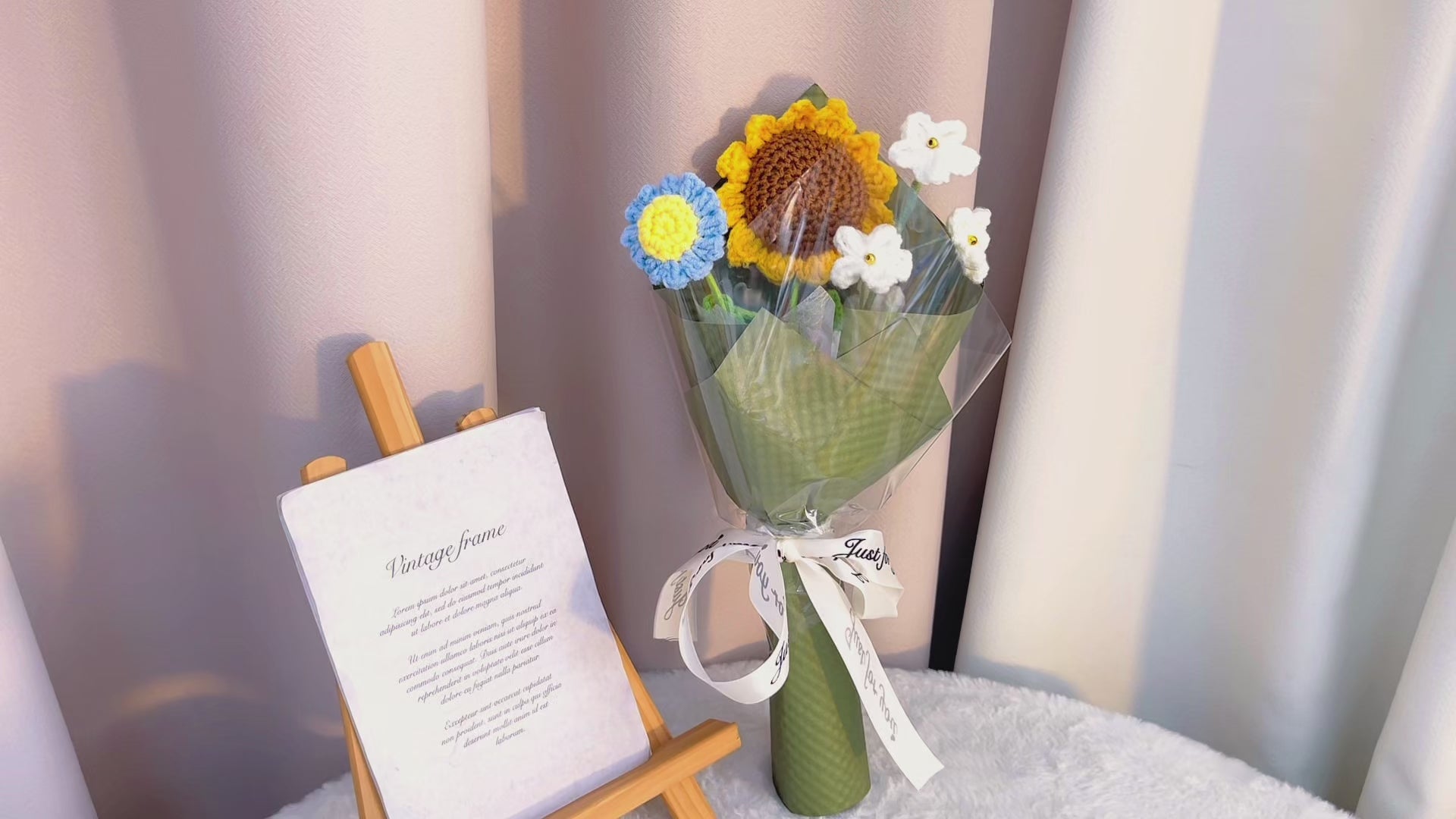Sunny Memories Crochet Sunflower Bouquet - Cheerful Handmade Sunflower with Daisy Forget-Me-Nots, Hypoallergenic First Meeting Gift - Perfect for Summer Weddings, Graduation & Housewarming