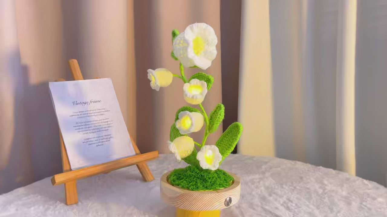 Handmade Crochet Lily of the Valley Lamp - 6-Piece Customizable Floral Light with Wooden Base, Battery/USB Powered, Hypoallergenic Desk Decor for Bedroom, Office & Home