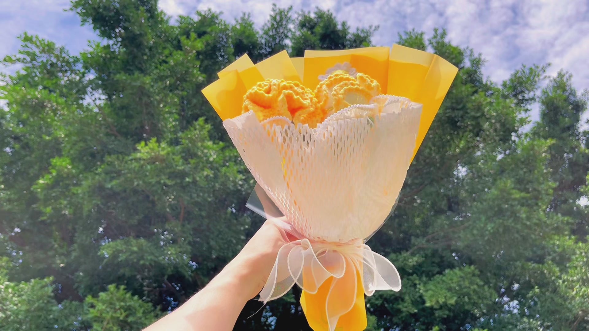 Hanaya Series Handmade Yellow Theme Carnations Crochet Bouquet - Hypoallergenic Everlasting Floral Arrangement Graduation Birthday Mother's Day Gift Set