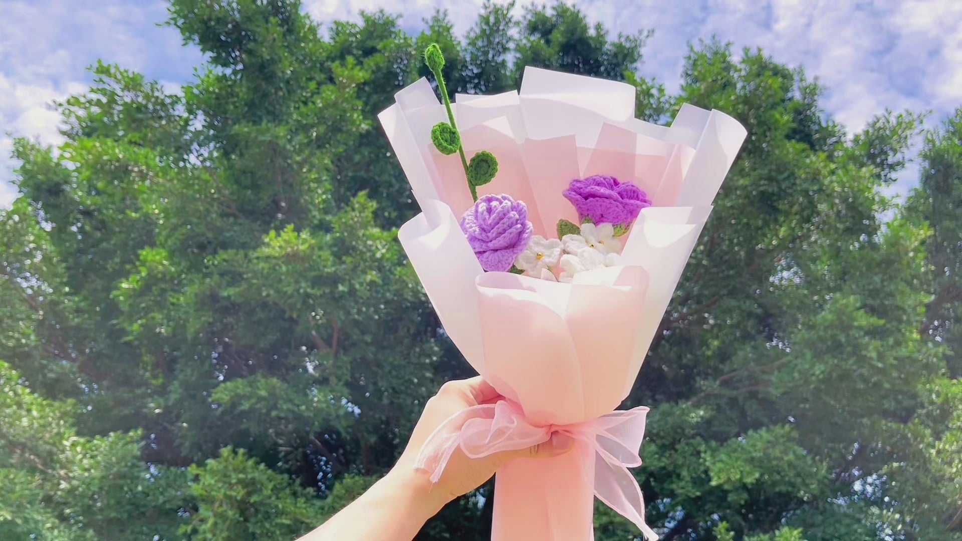 Hanaya Series Handmade Crochet Lavender Rose Bouquet - Ready-to-Gift Hypoallergenic Everlasting Floral Arrangement Allergy-Free Artificial Flowers Graduation